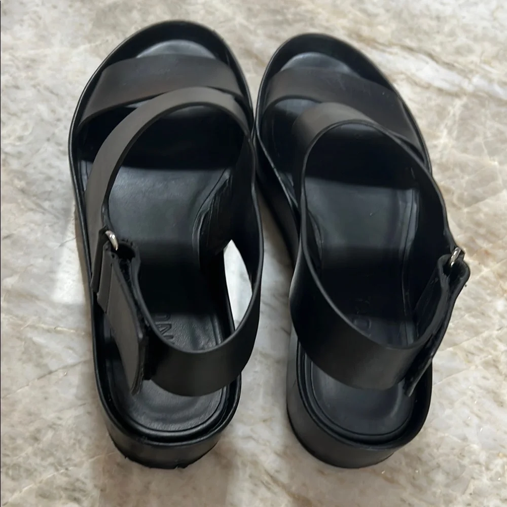 Vince Women's Black Sandals - Picture 3 of 5